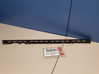 Кронштейн уплотнителя двери передней левой, ориг. номер 4F0831345B, Audi A6 C6 2004-2008