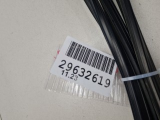 Уплотнитель стекла двери задний правый, ориг. номер 6814248020, Toyota Highlander U20
