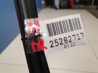 Накладка стекла передней правой двери, ориг. номер 3AA837472A, Volkswagen Passat B7 2011-2015