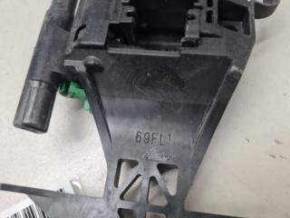 Кронштейн ручки двери передней левой, ориг. номер 6920233060, Toyota Camry V70