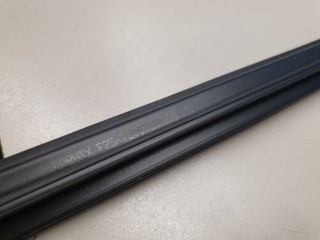 Накладка стекла передней правой двери, ориг. номер 51337205718, BMW X3 F25 2010-2014