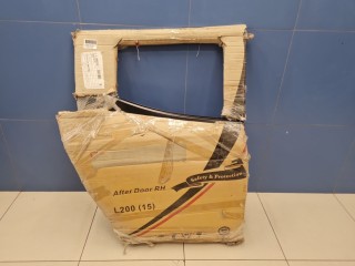 Дверь правая задняя, ориг. номер STMB940411, Mitsubishi L200 KK KL