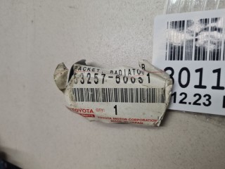 Крепление кронштейна радиатора, ориг. номер 5325760031, Toyota Land Cruiser Prado 120 2002-2007
