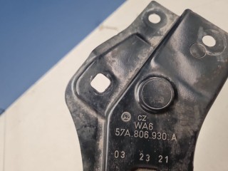 Кронштейн панели радиатора правый, ориг. номер 57A806930A, Skoda Karoq 57A