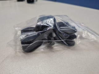 Кронштейн пола багажника, ориг. номер 5835102020, Toyota Auris E18 2012-2015