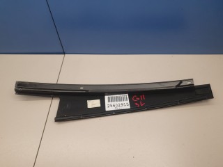 Накладка рамки двери задняя левая, ориг. номер 51357369885, BMW 7 G11 G12 2015-2019