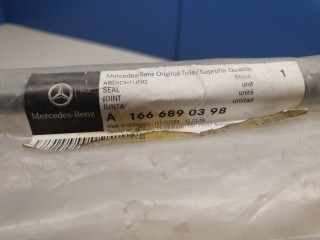 Уплотнитель радиатора правый, ориг. номер A1666890398, Mercedes GL-klasse X166 GL GLS 2012-2016