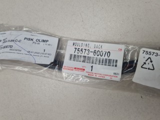 Молдинг стекла двери багажника, ориг. номер 7557360070, Toyota Land Cruiser 200 2007-2012