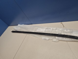 Молдинг лобового стекла левый, ориг. номер 7553633030, Toyota Camry V70