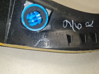 Обшивка крышки багажника правая, ориг. номер 6457133080, Toyota Camry V70