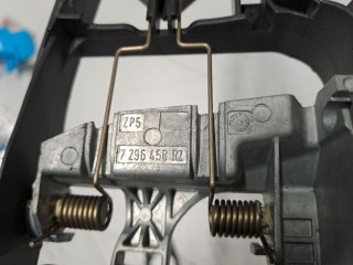 Кронштейн ручки двери передней правой, ориг. номер 51217296458, Mini F55