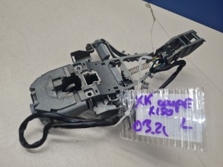 Кронштейн ручки двери передней левой, ориг. номер C2P14342, Jaguar XK 2
