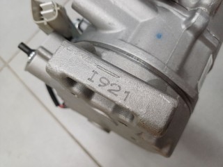 Компрессор системы кондиционирования, ориг. номер 8831033250, Toyota Camry V40