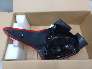 Фонарь на крыло правый, ориг. номер ST43119D2R, Ford Focus 3 2011-2015