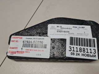 Наполнитель двери передней левой, ориг. номер 679240E030, Toyota Highlander U50