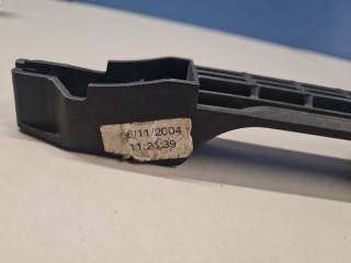 Кронштейн ручки двери передней правой, ориг. номер 6920105060, Toyota CorollaVerso R10