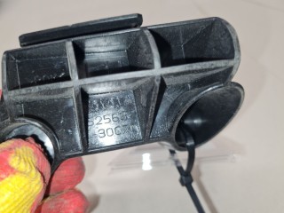 Кронштейн бампера заднего левый, ориг. номер 52563-30070, Lexus GS S190