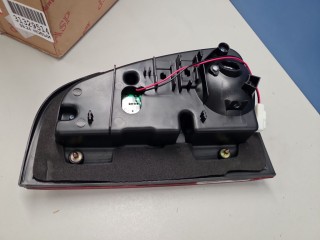 Фонарь в крышку правый, ориг. номер LD3203DR, Lexus LX 470 2002-2007