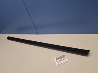 Накладка стекла передней левой двери, ориг. номер J686107115, Chery Tiggo 4 Pro 2020-2026