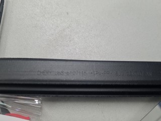 Накладка стекла передней левой двери, ориг. номер J686107115, Chery Tiggo 4 Pro 2020-2026