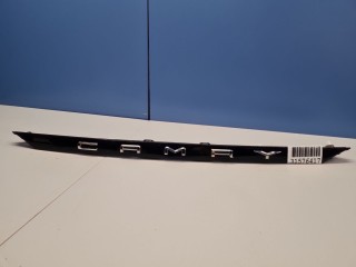 Накладка крышки багажника, ориг. номер 76801-33670-C0, Toyota Camry V70