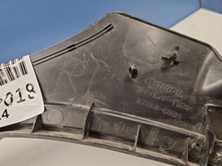 Уплотнитель двери задней левой, ориг. номер 6786060010, Toyota Land Cruiser 300