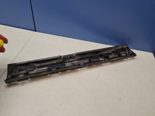 Кронштейн накладки порога средний правый, ориг. номер 51777332332, BMW X1 F48 2015-2019
