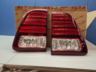 Комплект фонарей в дверь багажника, ориг. номер ST21219B6PS, Toyota Land Cruiser 100 2003-2005
