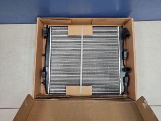 Радиатор основной охлаждения двигателя, ориг. номер 8200072713, Renault Kangoo 1997-2003