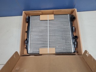 Радиатор основной охлаждения двигателя, ориг. номер 8200072713, Renault Kangoo 1997-2003