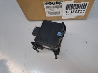 Радар адаптивного круиз-контроля, ориг. номер 52119981, Jeep Grand Cherokee WK2 2010-2013