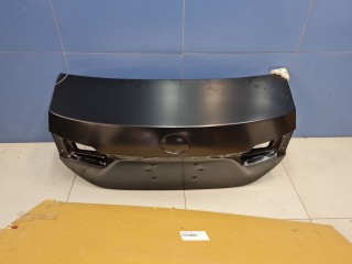 Крышка багажника, ориг. номер STTY330750, Toyota Corolla E18