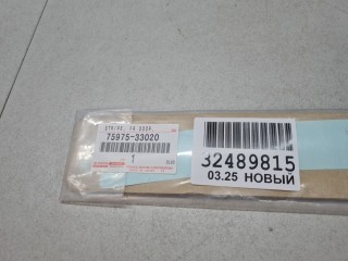Наклейка рамки двери передней правой, ориг. номер 7597533020, Toyota Camry XV50 2011-2014