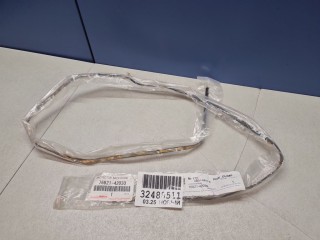 Уплотнитель накладки двери багажника, ориг. номер 7682142030, Toyota RAV 4 2010-2016