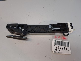 Кронштейн ручки двери задней левый, ориг. номер 6920478010, Lexus NX Z10