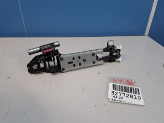 Кронштейн ручки двери задней левый, ориг. номер 6920478010, Lexus NX Z10