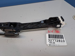 Кронштейн ручки двери задней левый, ориг. номер 6920478010, Lexus NX Z10