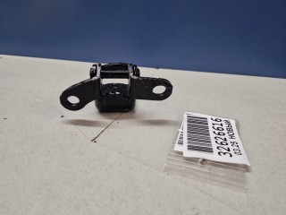 Петля двери задней левой нижняя, ориг. номер 6878052031, Toyota Corolla E18
