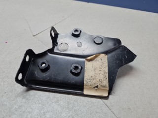Кронштейн лонжерона переднего правый, ориг. номер 5371733050, Toyota Camry V40