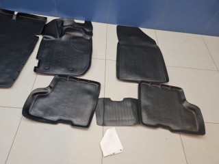 Комплект ковриков салона и багажника, ориг. номер 7711813873, Renault Duster 2015-2021
