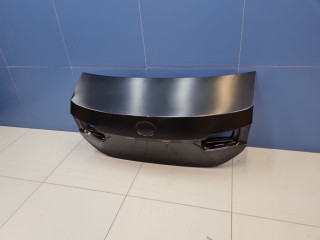 Крышка багажника, ориг. номер STTY330750, Toyota Corolla E18