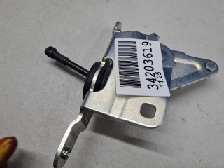 Кронштейн привода заднего борта, ориг. номер 51247461670, BMW X7 G07 2018-2022