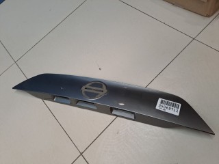 Накладка двери багажника, ориг. номер 908104ES0H, Nissan Qashqai J11E