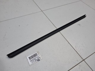 Накладка стекла передней правой двери, ориг. номер 1746917, Ford Fiesta Mk6 2012-2019