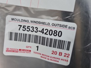 Молдинг лобового стекла, ориг. номер 7553342080, Toyota RAV 4 2015-2019