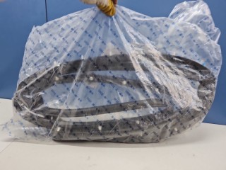 Уплотнитель двери передней правой, ориг. номер S4010561200AA, Changan CS95 2017-2019