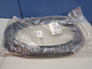 Уплотнитель двери багажника, ориг. номер 678810K050, Toyota Fortuner GGN155