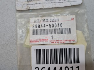 Наклейка датчика дождя, ориг. номер 8994450010, Toyota Land Cruiser 100 2003-2005