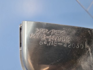 Накладка обшивки багажника левая, ориг. номер 6471842030C0, Toyota RAV 4 2010-2016