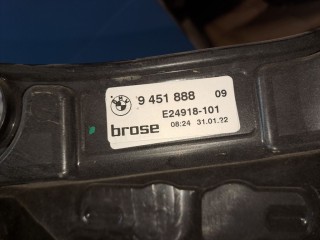 Стеклоподъемник передний правый, ориг. номер 51339451896, BMW 7 G70 2022-2026